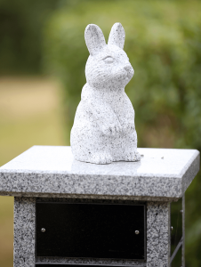 Statue of a rabbit